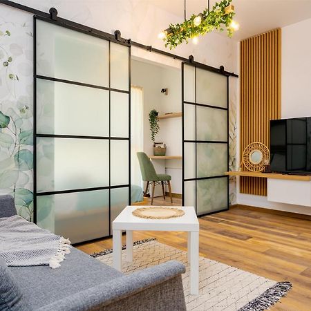 Botanic Nest Panoramic Studio Букурещ Екстериор снимка
